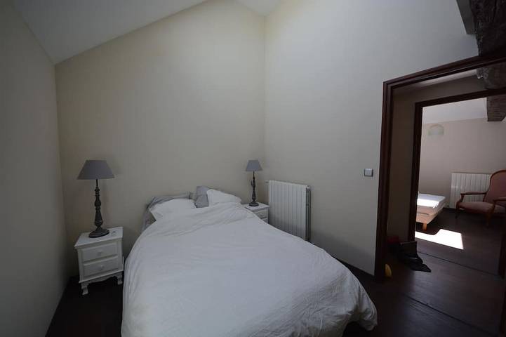 Location de vacances pour 19 personnes, avec terrasse et jardin, animaux acceptés à Buzy - 2