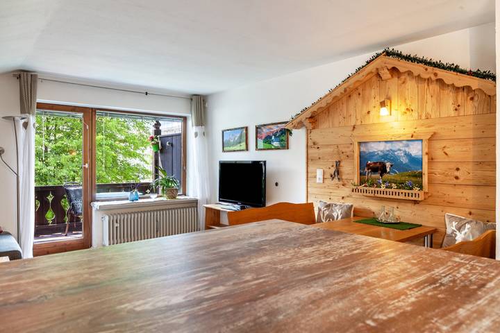 Ferienwohnung für 4 Personen, mit Balkon an der Zugspitzland - 2