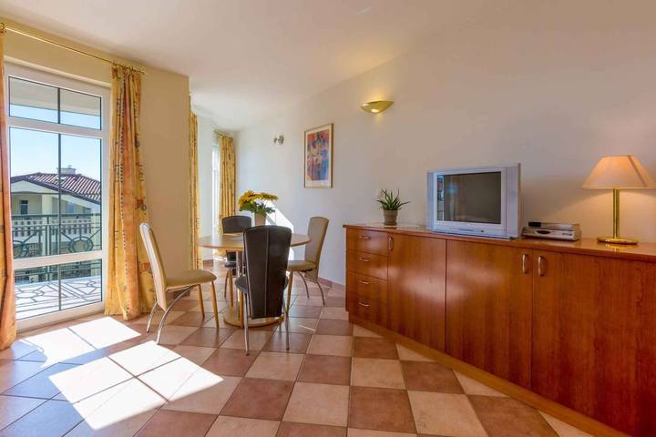 Ganze Ferienwohnung, Ferienwohnung mit Balkon und Klimaanlage in Gradsko kupalište (Crikvenica), Crikvenica