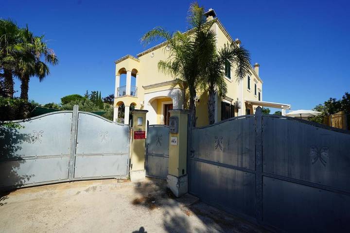 Chambre d’hôte pour 4 personnes, avec balcon et vue, animaux acceptés à Fasano - 3