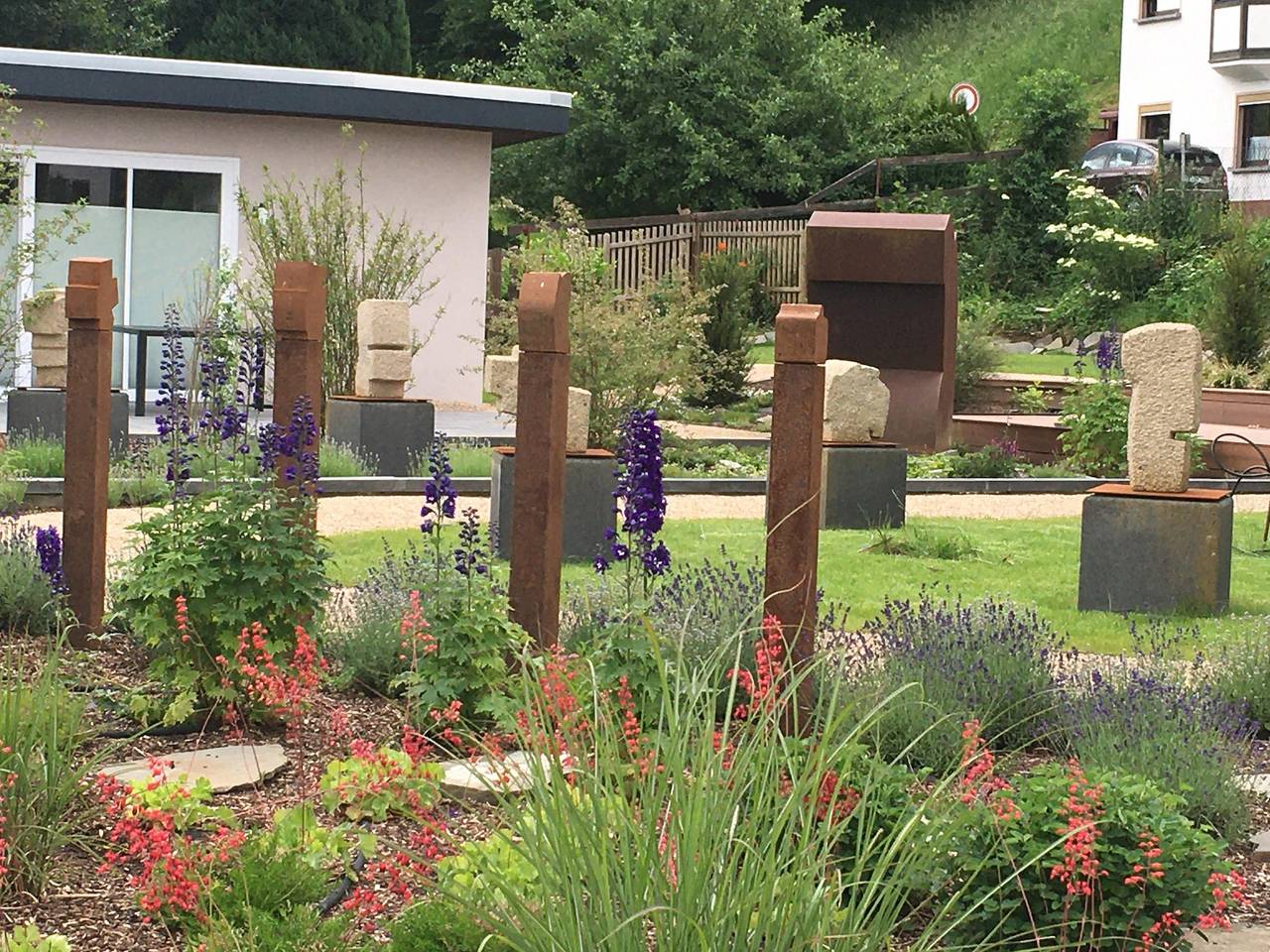 Ganze Ferienwohnung, Exklusives 2-Bett-Ferienhaus im Skulpturengarten in Adenau, Osteifel