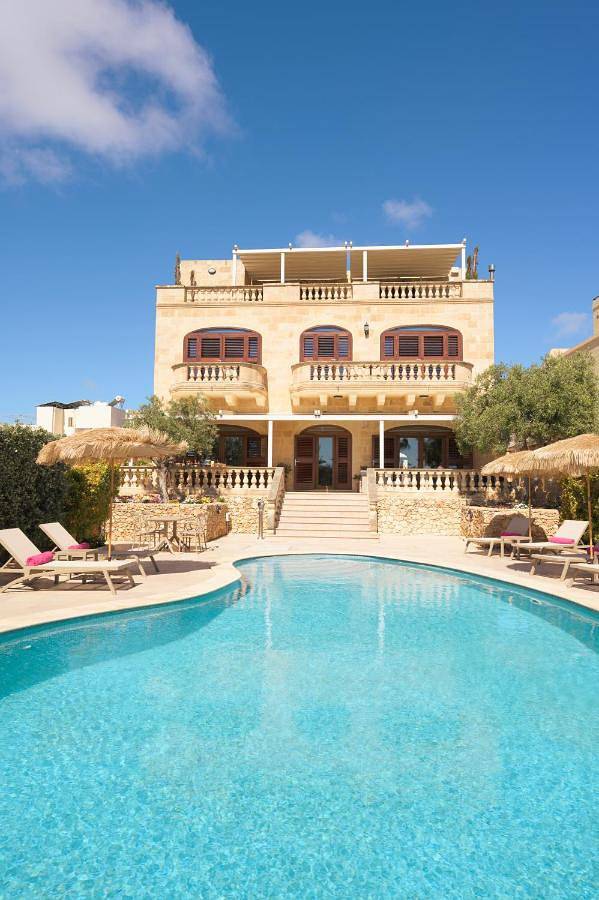 Maison d’hôte pour 2 personnes, avec jardin ainsi que piscine et terrasse dans Xaghra