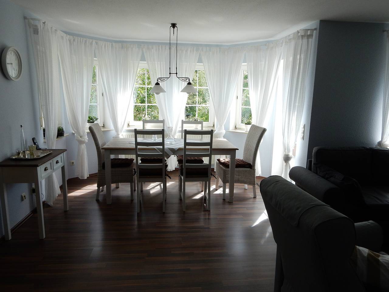Ganze Wohnung, Apartment 'Am Wildpflanzenpark' mit gemeinsamer Terrasse, gemeinsamem Garten und Wlan in Unterkirnach, Mittlerer Schwarzwald