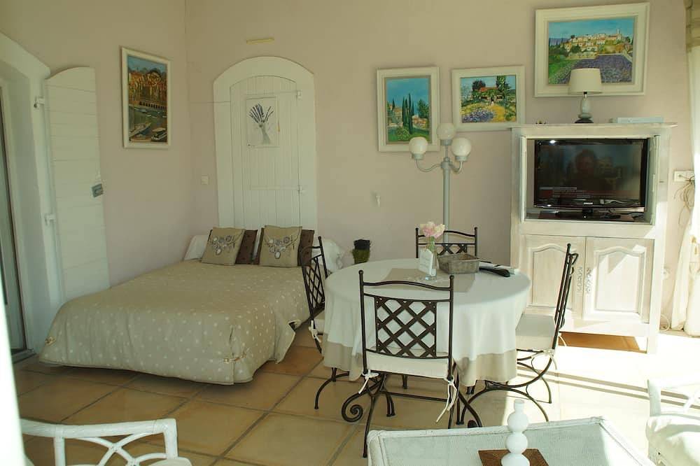 Apartamento entero, Appartamento de encanto en un chalet de situacion con piscina in Grasse, Region de Cannes