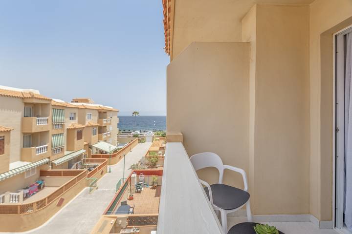 Apartamento para 5 personas, con jardín y balcón en Las Caletillas