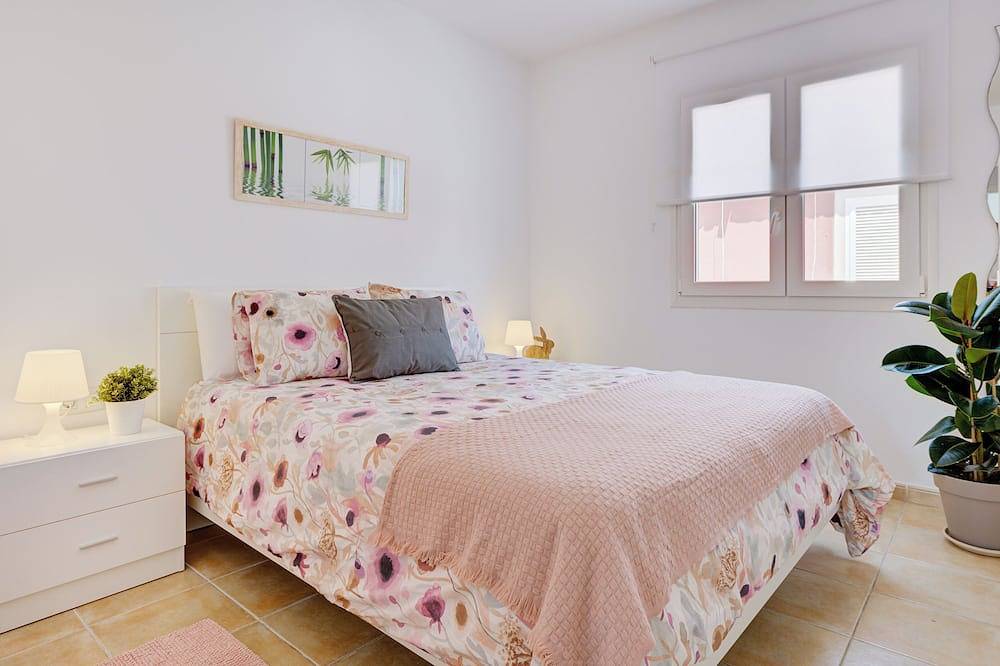 Costa Golf by myhomeinfuerteventura |Sunny Poolside Apartment with Large Terrace in Costa de Antigua, Antigua