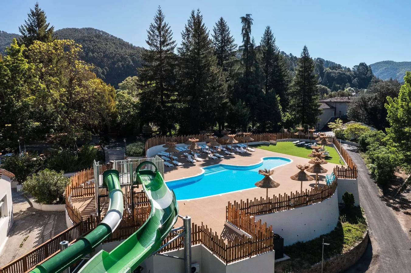 Camping für 14 Personen in Saumane, Occitanie