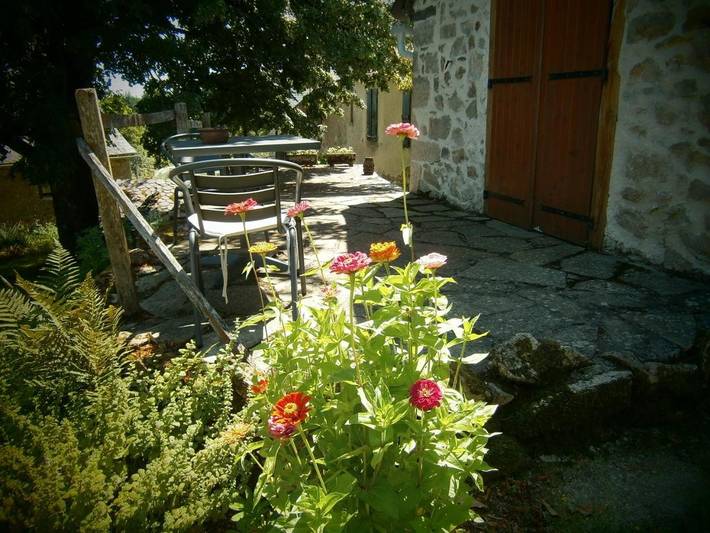 Location de vacances pour 2 personnes, avec vue et jardin à Saint-Bonnet-Elvert - 4