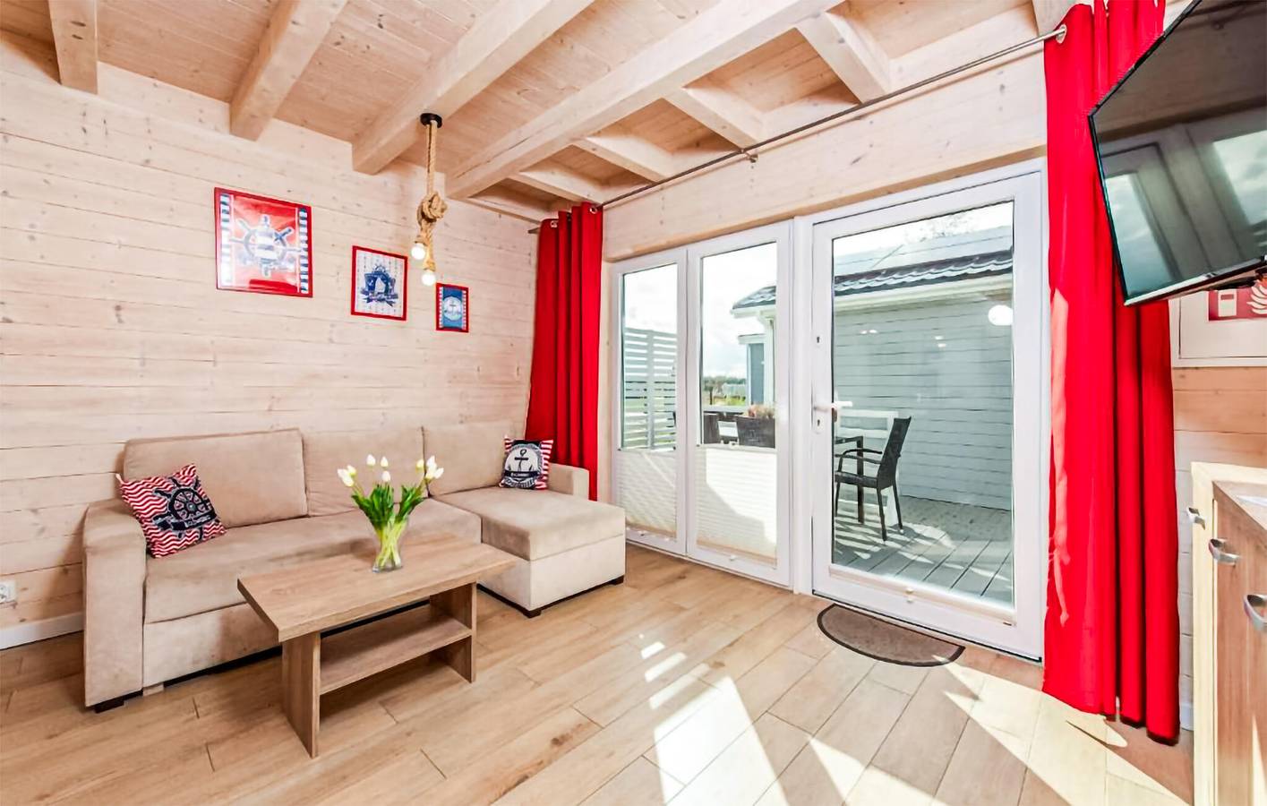 Ferienhaus für 8 Personen mit Pool in Sarbinowo, Powiat Koszaliński