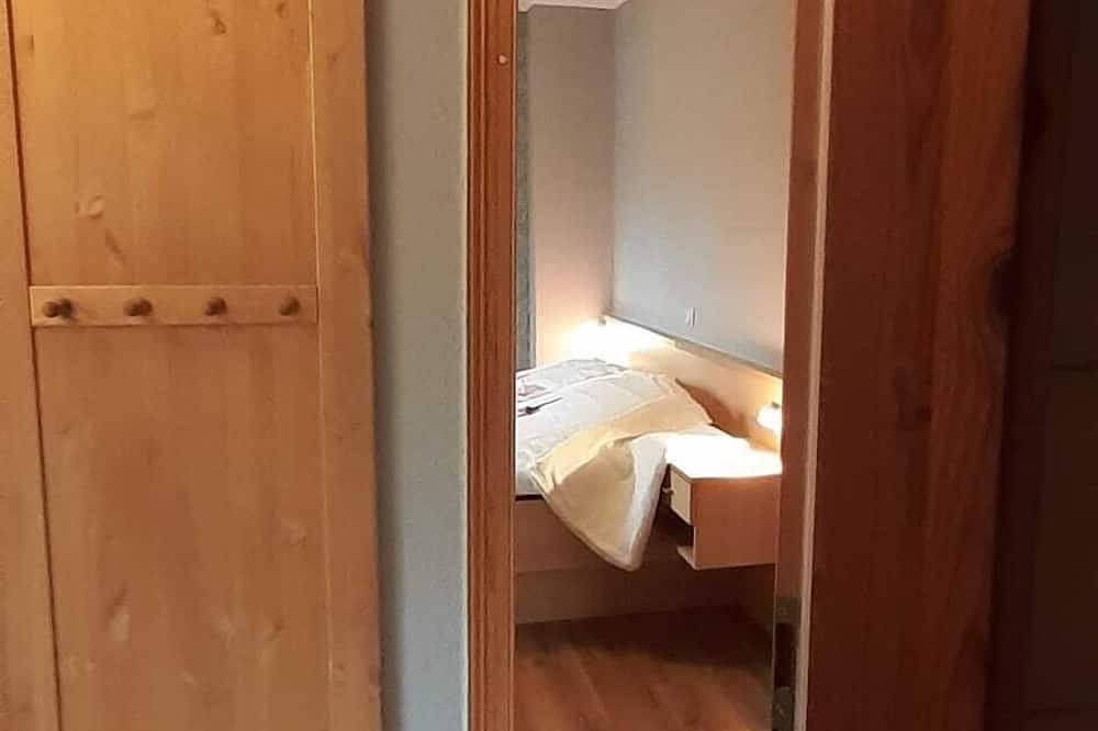 Ferienhaus Berkele für 8 bis 12 Personen\n200qm, 6 Dz 5 Bäder idyllischer Garten in Neumagen-Dhron, Bernkastel-Kues & Umgebung