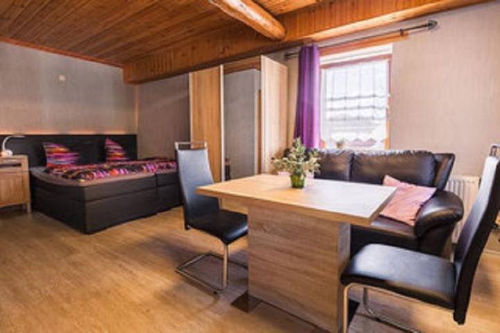 Ferienwohnung für 2 Personen, mit Terrasse im Weimarer Land