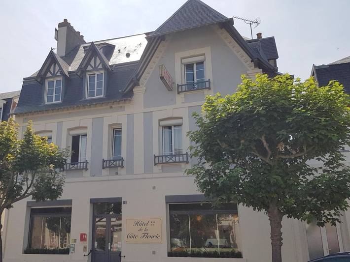 Hôtel pour 3 personnes, avec jardin et terrasse dans Hippodrome de Deauville La Touques - 2