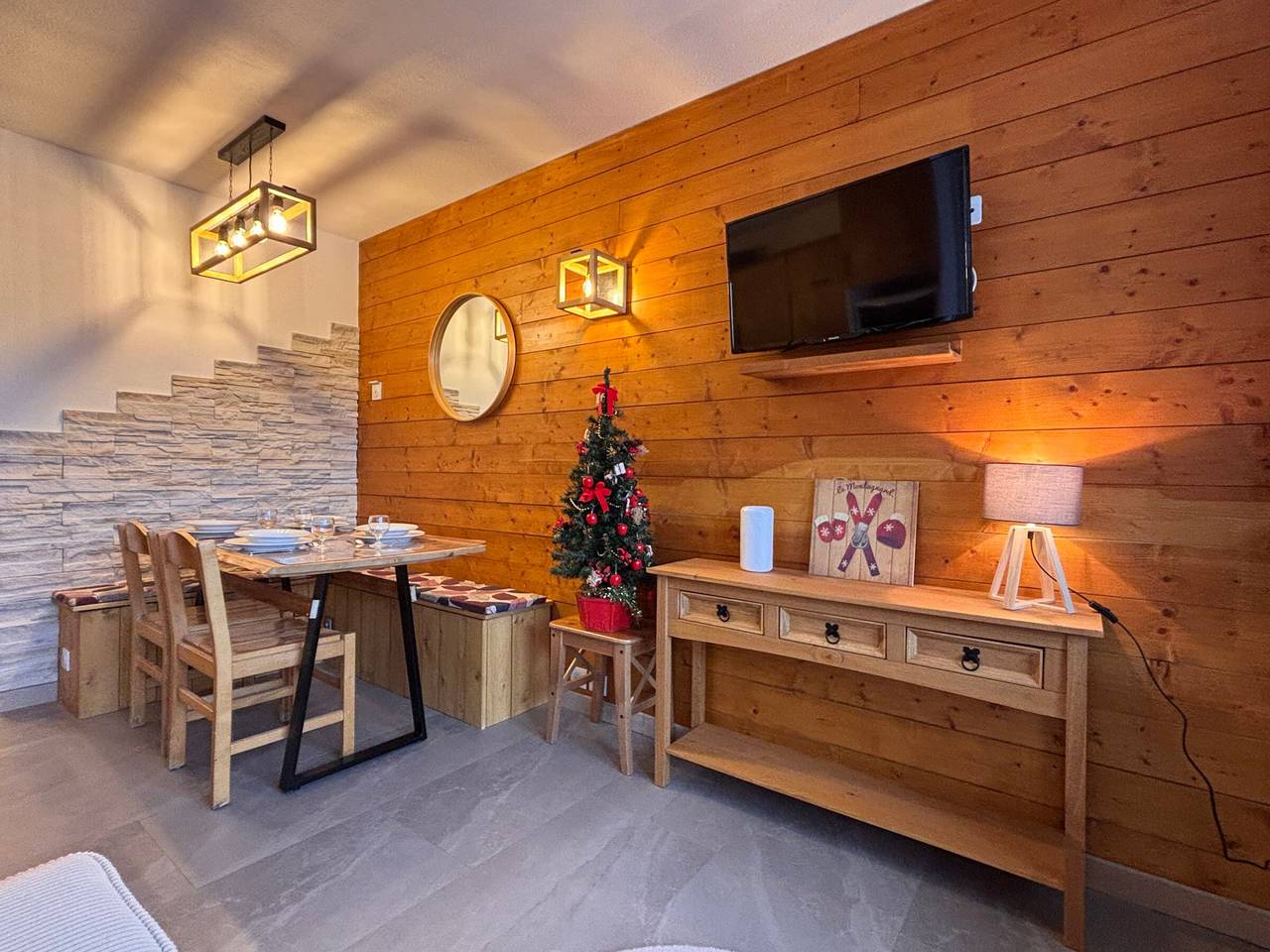Geheel appartement, Cosy and modern apartment for 4/5 people, Falaise area in Morzine, Les Portes du Soleil