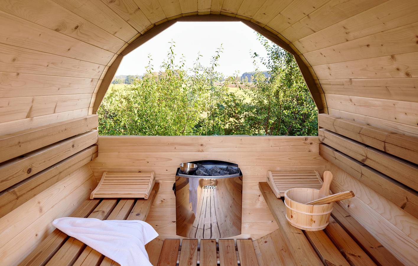 Terrasse mit Sauna, Parkplatz und WiFi in der Nähe der Trattoria Punto Uno in Zerpenschleuse, Wandlitz