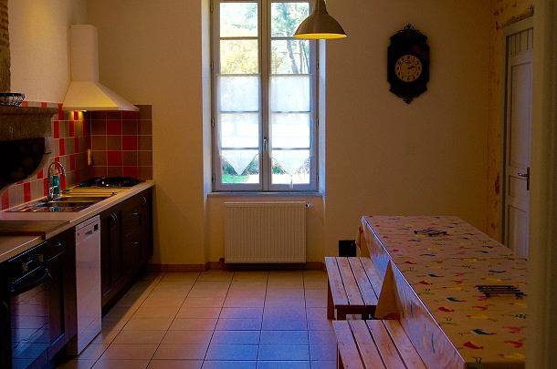 Gîte pour 10 personnes, avec piscine ainsi que terrasse et jardin en Gironde - 3