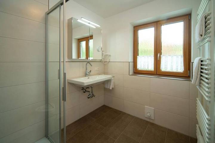 Ferienwohnung für 2 Personen, mit Whirlpool und Sauna sowie Garten in Hopferau - 2