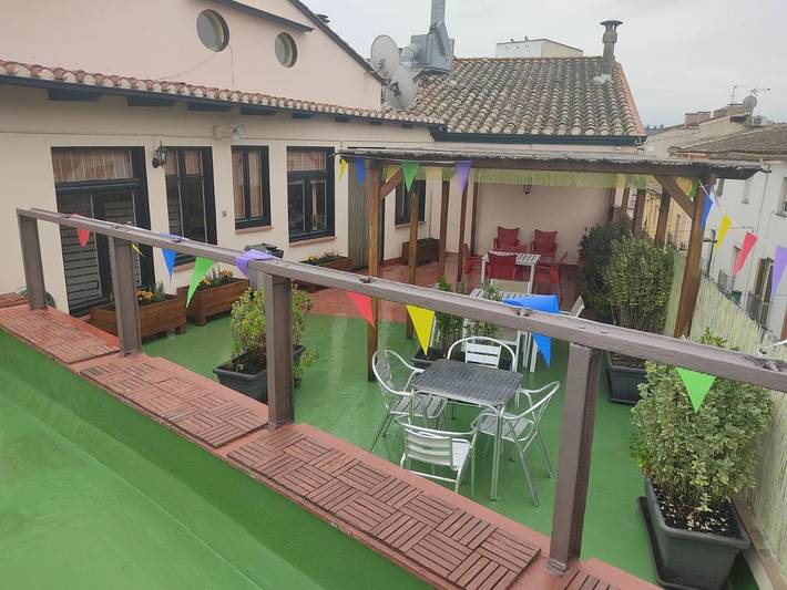 Gîte pour 8 personnes, avec Terrasse à Banyoles - 4
