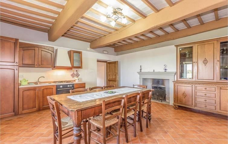 Appartamento intero, Appartamento di 130 mq: Parcheggio, cucina e piscina esterna in Cortona, Provincia di Arezzo