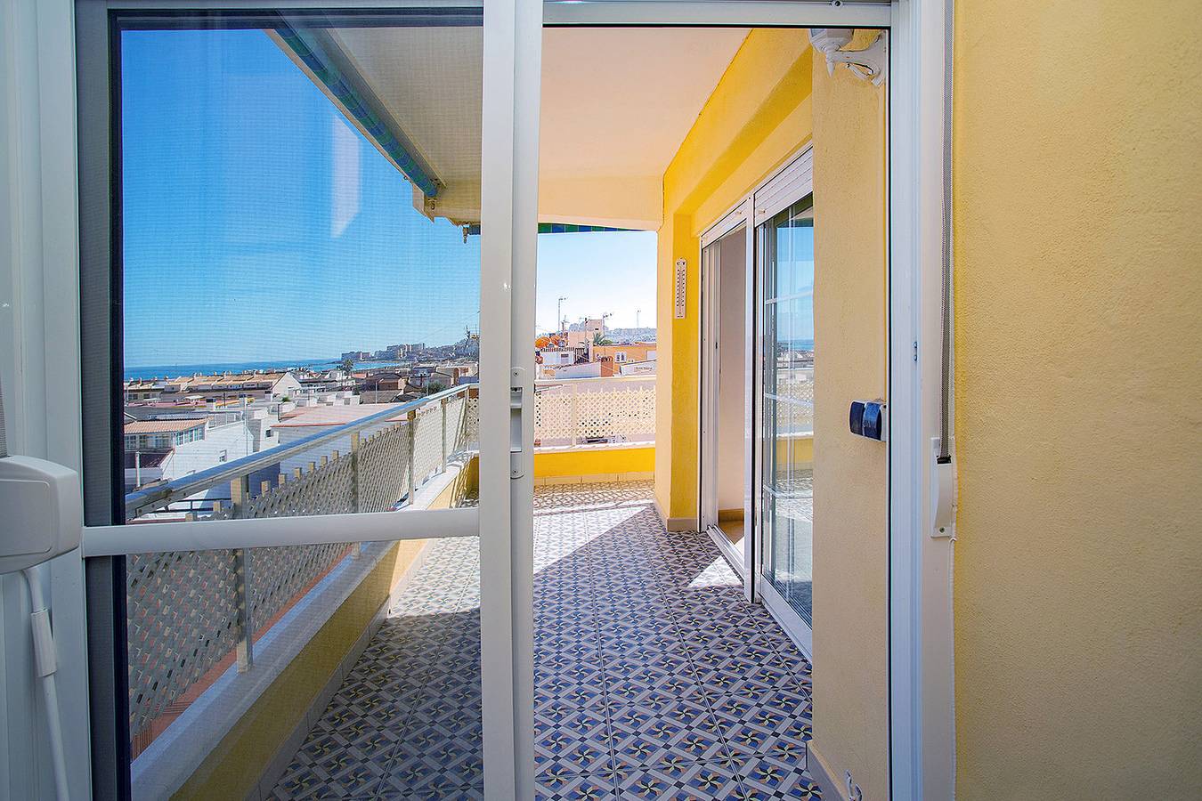 Entire apartment, 130 Sur Sea - Alicante Holiday in Torrevieja, Costa Blanca