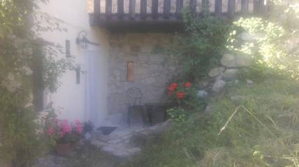Gîte pour 3 personnes, avec terrasse et jardin à Rosans