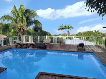 Gîte pour 6 personnes, avec balcon et piscine à Pointe-Noire