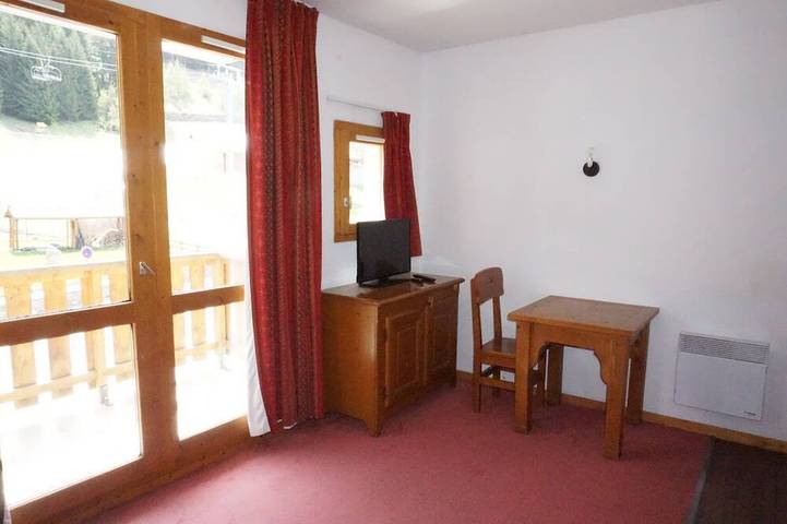 Appartement entier, Résidence La Turra, appt 4 personnes avec piscine au pied des pistes in Valfréjus, Modane