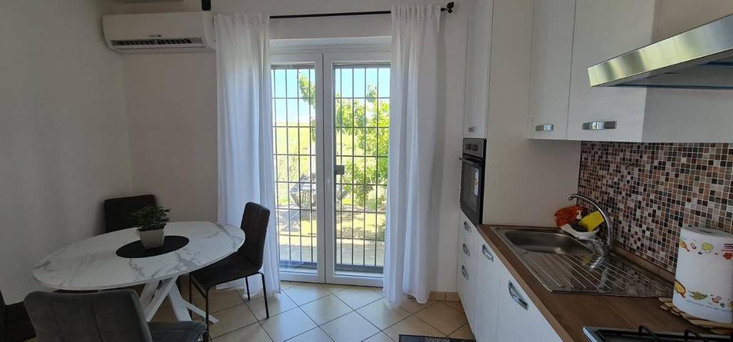 Location de vacances pour 3 personnes, avec jardin et vue à Cupello - 2