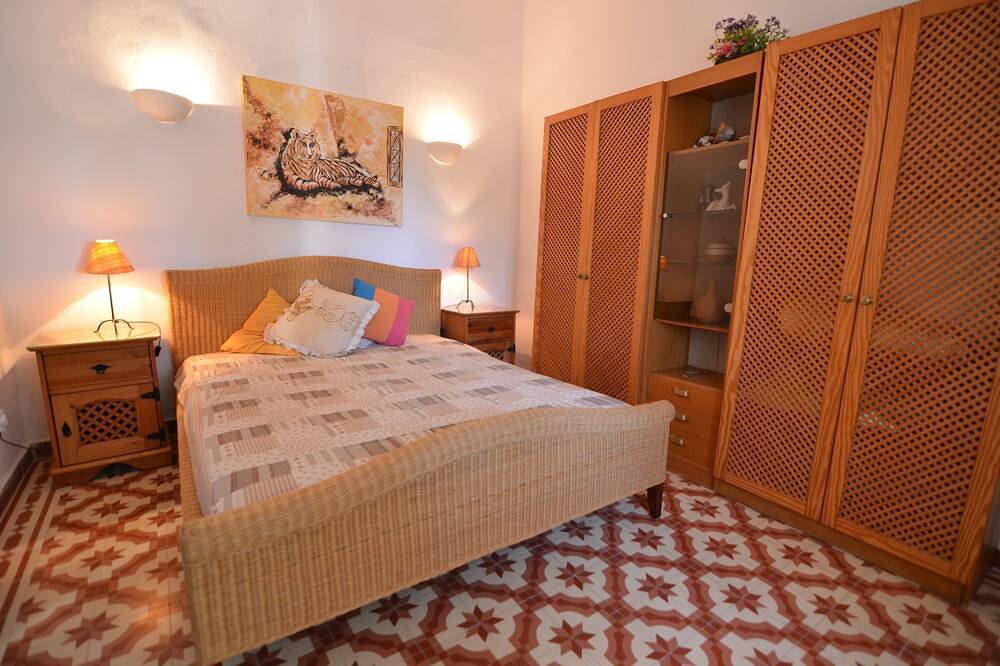 Hermosa casa de campo restaurada típica de Algarve con piscina privada y vista al mar in Salir, Distrito de Faro