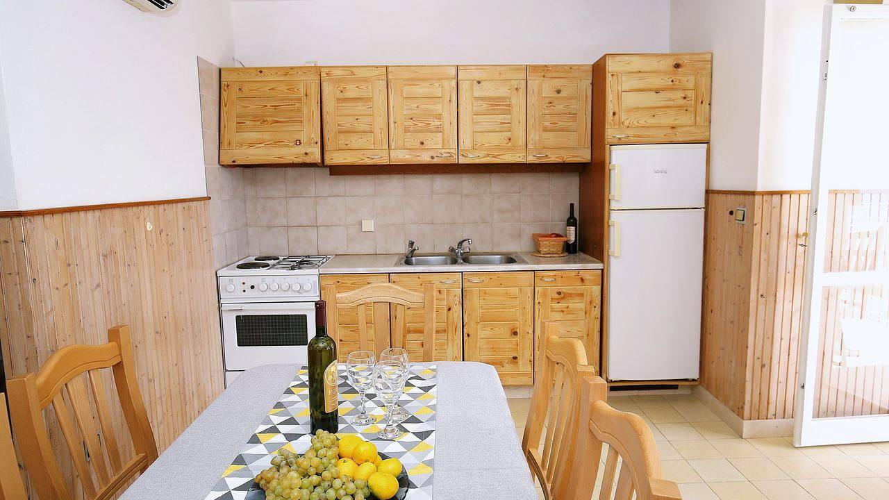 Entire vacation apartment, Ferienwohnung für 5 Personen (40 m²) in Prizba in Blato, Korcula