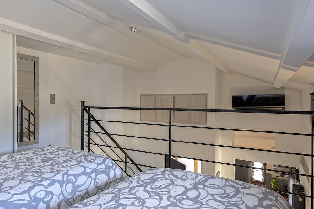 Appartement entier, Sur le port d’Erbalunga appartement cosy 4 personnes in Erbalunga, Brando