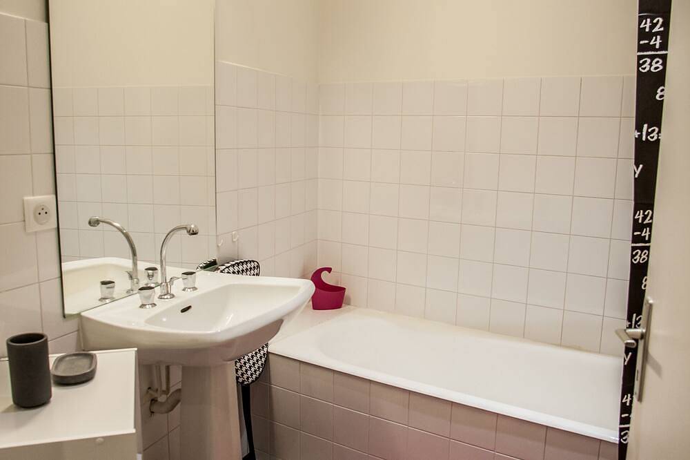 Apartamento entero, T3 apartamento 1er piso in Cajarc, Parque Natural Regional Causses du Quercy