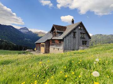 Ferienhaus für 10 Personen, mit Terrasse und Garten in der Schweiz