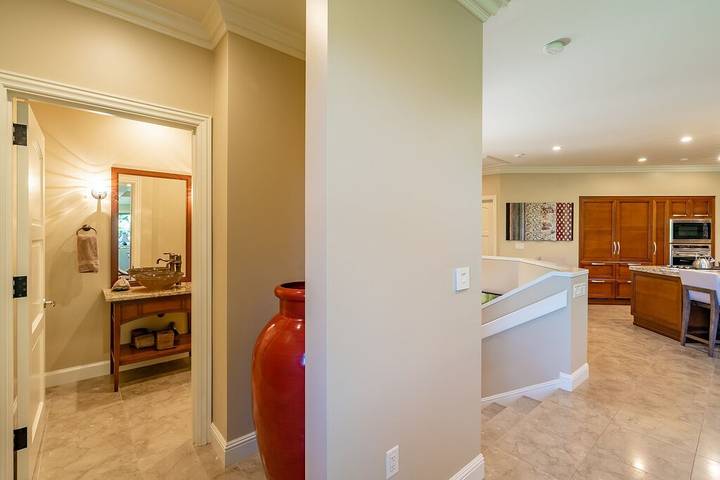 Villa for 10 people, with balcony and pool as well as hot tub on Maui