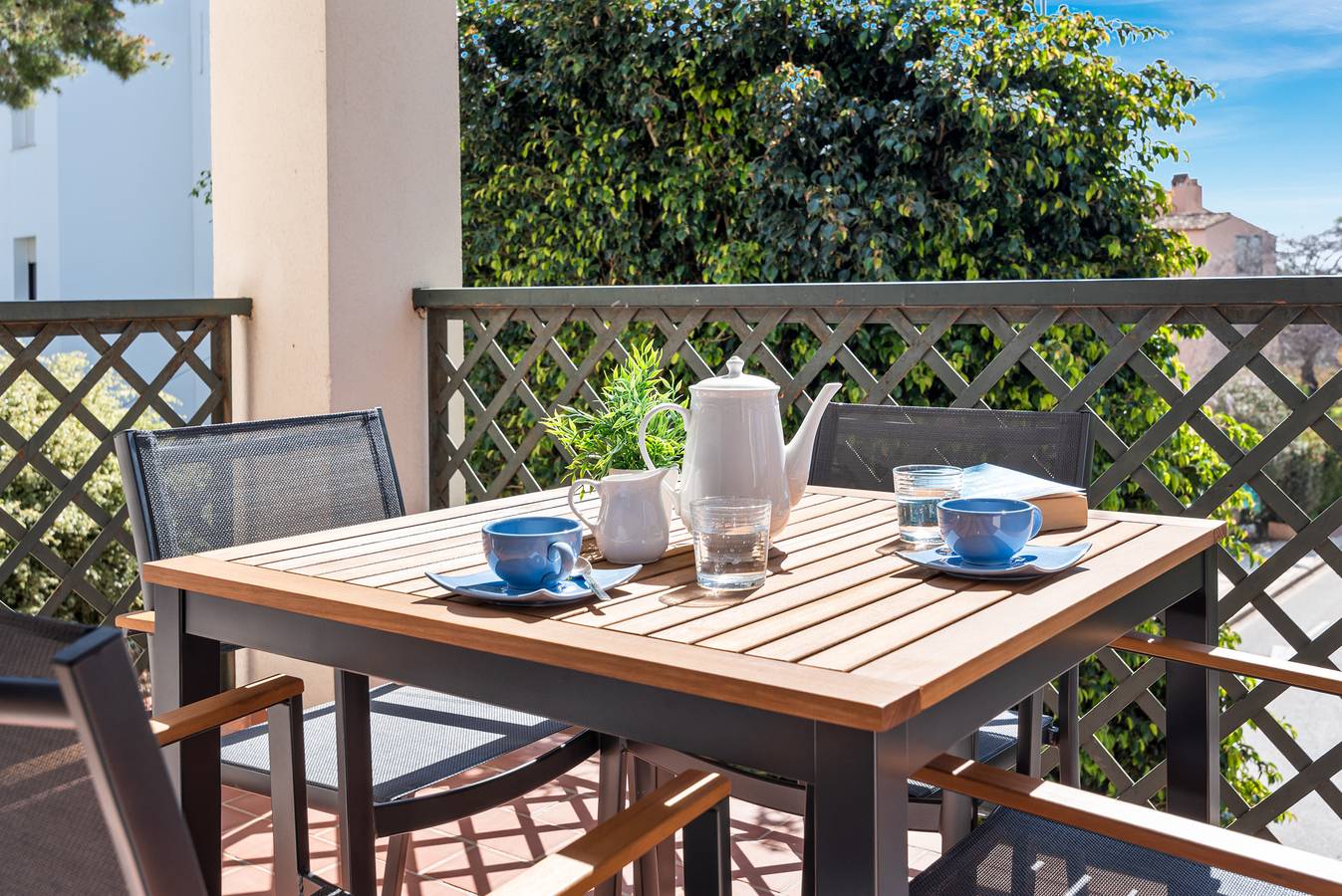 Geheel vakantieappartement, Apt - Sleeps 4 - Pool - Pets Ok - Parking in Marbella West, Marbella