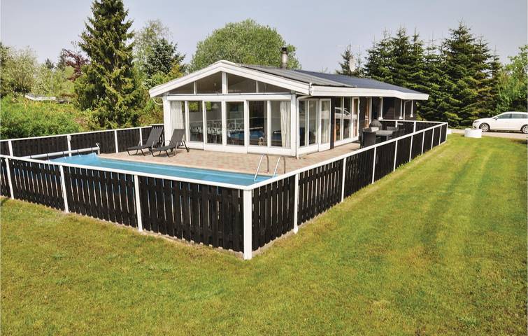 Ferienhaus für 8 Personen, mit Whirlpool und Sauna sowie Terrasse - 1