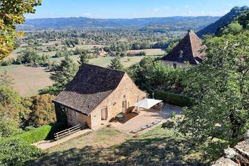 Gîte pour 5 personnes, avec terrasse et jardin à Prudhomat