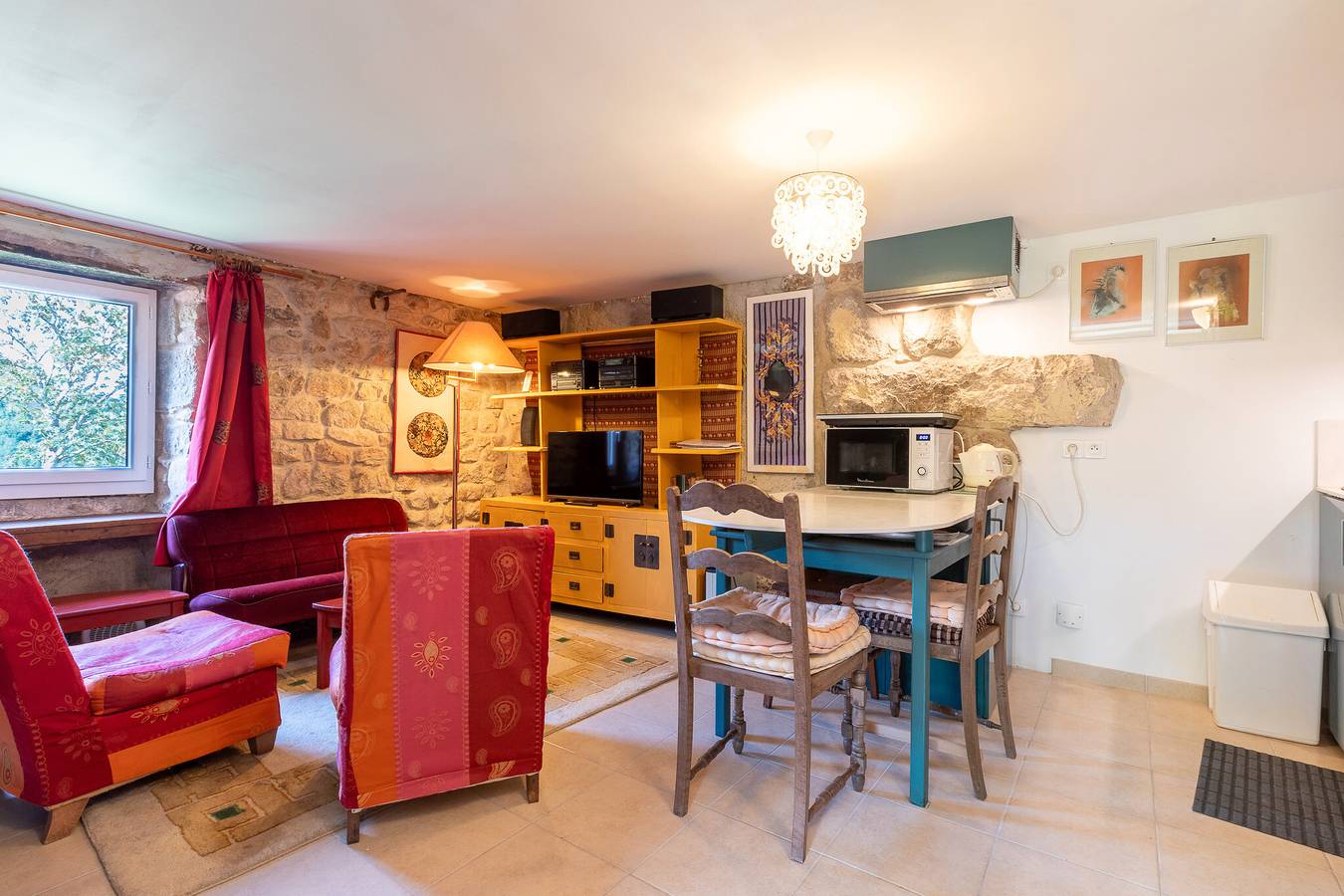 Casa de vacaciones 'La Treille' con vistas a la montaña y Wi-Fi in Saint-Barthélemy-Grozon, Tournon-sur-Rhône región