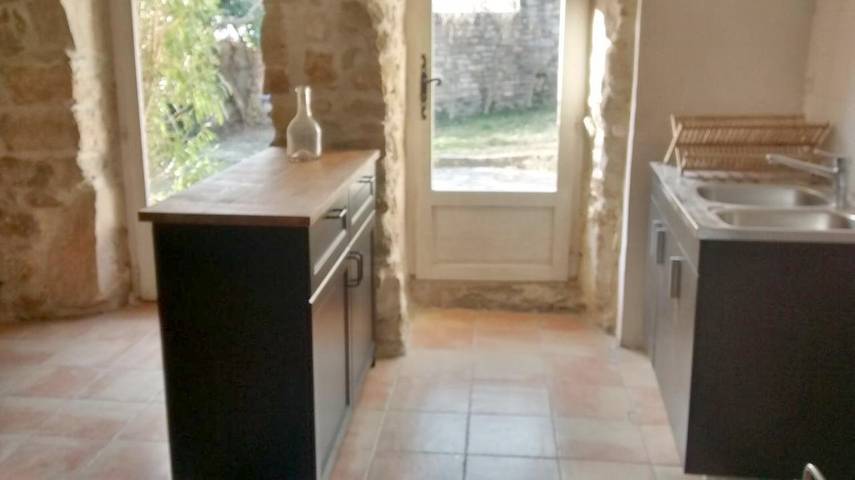 Location de vacances pour 4 personnes, avec vue ainsi que jardin et piscine, animaux acceptés à Vagnas - 4