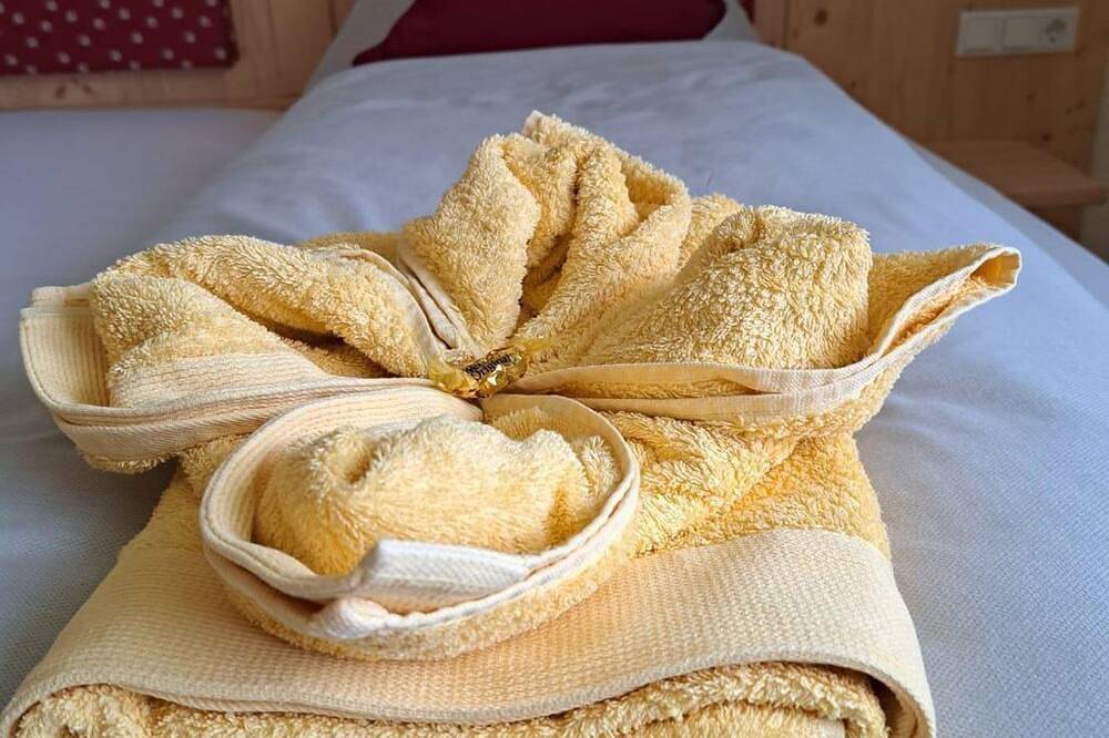 Zirbenzimmer \"Kampleck-Blick\" - Landhaus Königsreiner in Reißeck, Lieser-Maltatal