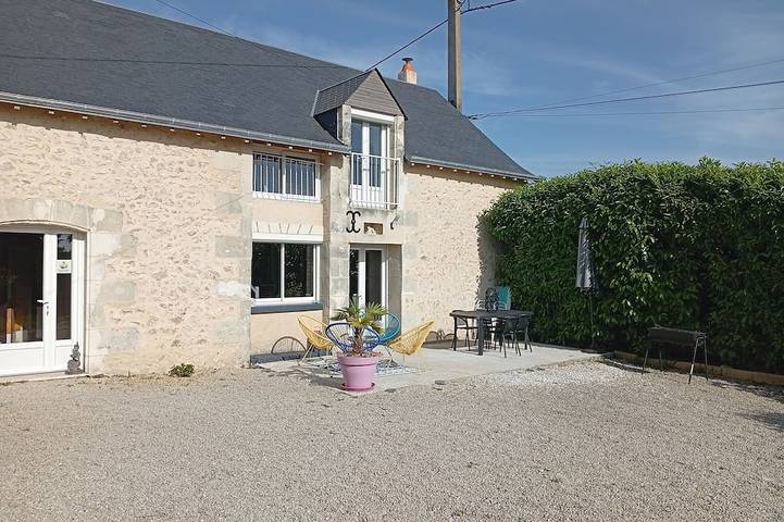 Location de vacances pour 8 personnes, avec Terrasse à Couesmes