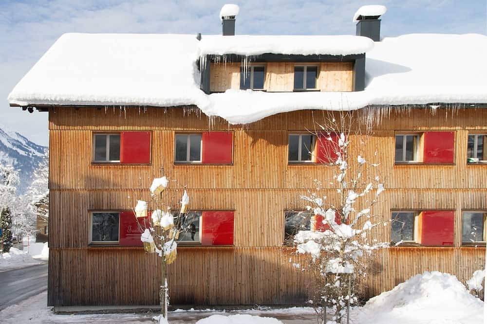 Dreibettzimmer mit Halbpension - Hotel Wirtshaus Taube in Bizau, Bregenzerwald