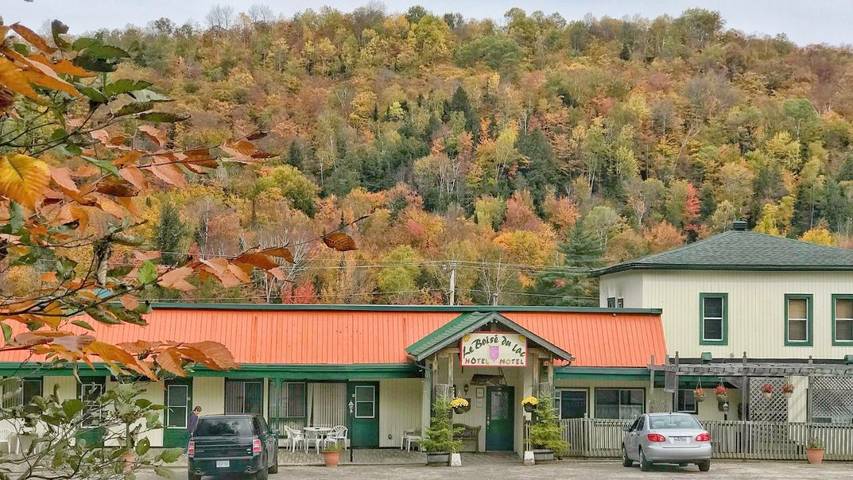 Hôtel pour 6 personnes, avec terrasse, animaux acceptés dans Mont-Tremblant - 2