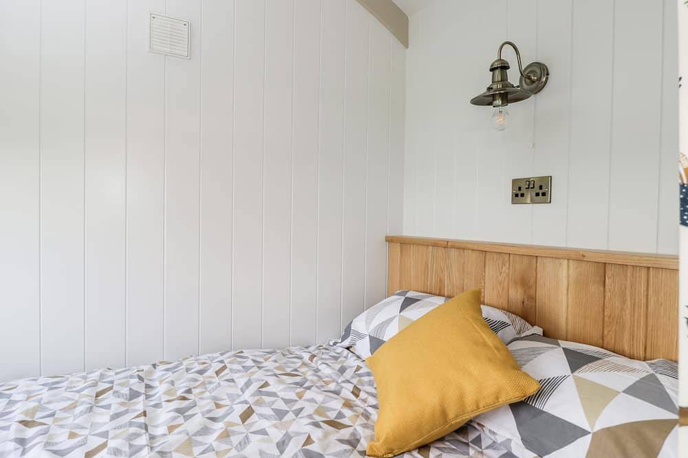 Waylands, pet friendly, with open fire in Uffington in North Wessex Downs