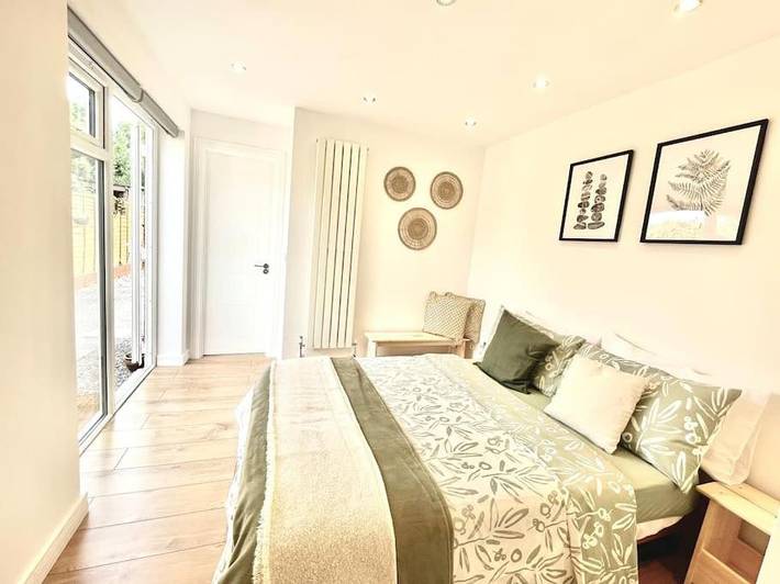 Gîte pour 3 personnes, avec Jacuzzi ainsi que Terrasse et Jardin à Southampton - 2
