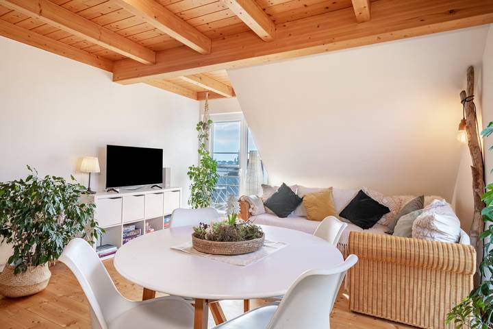 Ganze Wohnung, Ferienwohnung 'Meckenbeuren' mit Bergblick, Balkon und Wi-Fi in Ravensburger Spieleland, Meckenbeuren