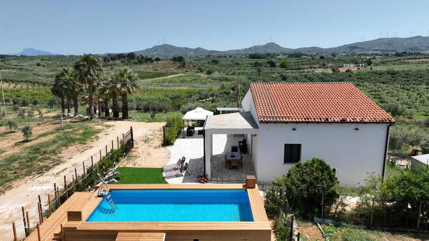 Agriturismo per 6 persone, con Terrazza e Giardino nonché Piscina e Panorama a Partinico