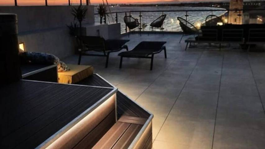 Gîte pour 7 personnes, avec terrasse dans Le Vieux Phare Du Grau Du Roi - 3