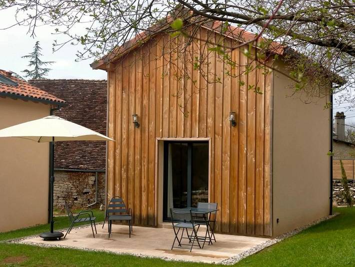 Location de vacances pour 2 personnes, avec vue ainsi que piscine et jardin à Rignac (Lot) - 3