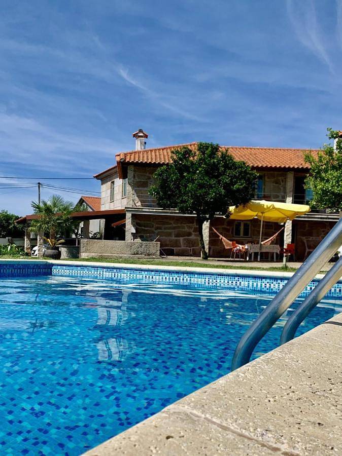 Location de vacances pour 8 personnes, avec piscine ainsi que jardin et vue, animaux acceptés dans Penalva do Castelo
