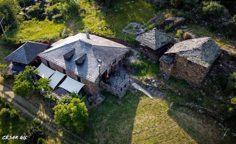 Casa rural para 2 personas, con Terraza además de Jardín y Vistas en Comarca del Narcea - 3